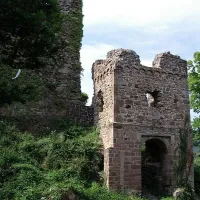 Ruines du Château du Hugstein &copy; Rémi Stosskopf