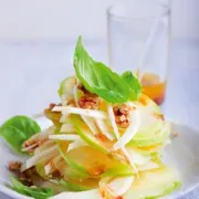 Salade au fenouil, pomme verte et noix