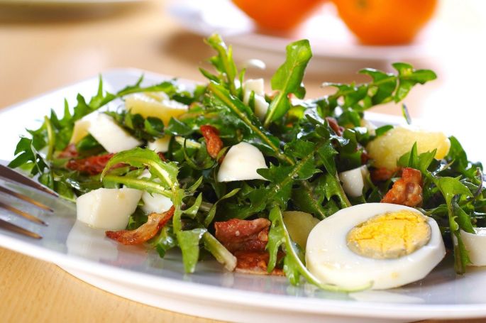 Salade de pissenlits - recette alsacienne