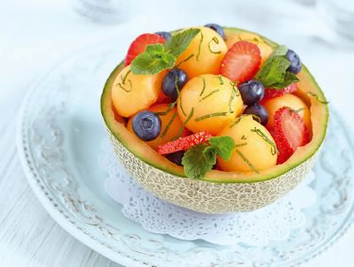 Salade fraiche au melon et aux fraises