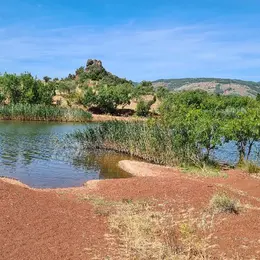 Salagou : Randonnée Sauvage Et Pittoresque Au Pied De La Sure