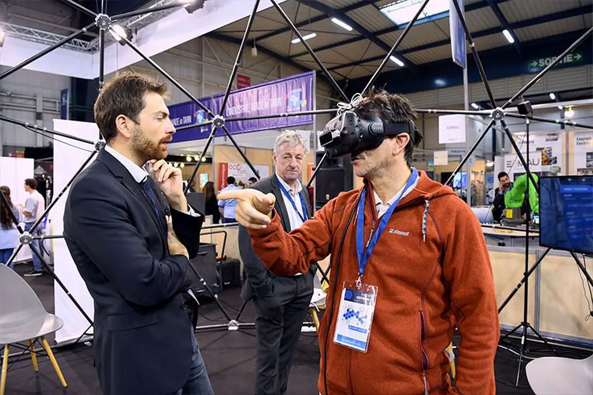 Un véritable lieu de rencontre entre professionnels pour se projeter dans l'industrie de demain. 