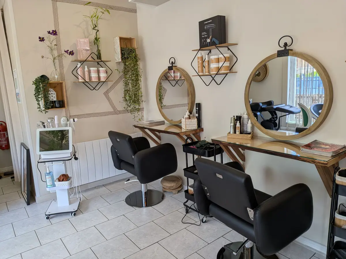 Ce salon de coiffure à Mulhouse offre un diagnostic cuir chevelu cet été