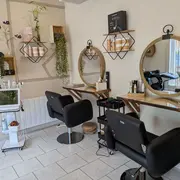 Ce salon de coiffure à Mulhouse offre un diagnostic cuir chevelu cet été
