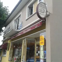 Salon de Thé Brand