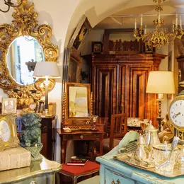 Salon Des Antiquaires