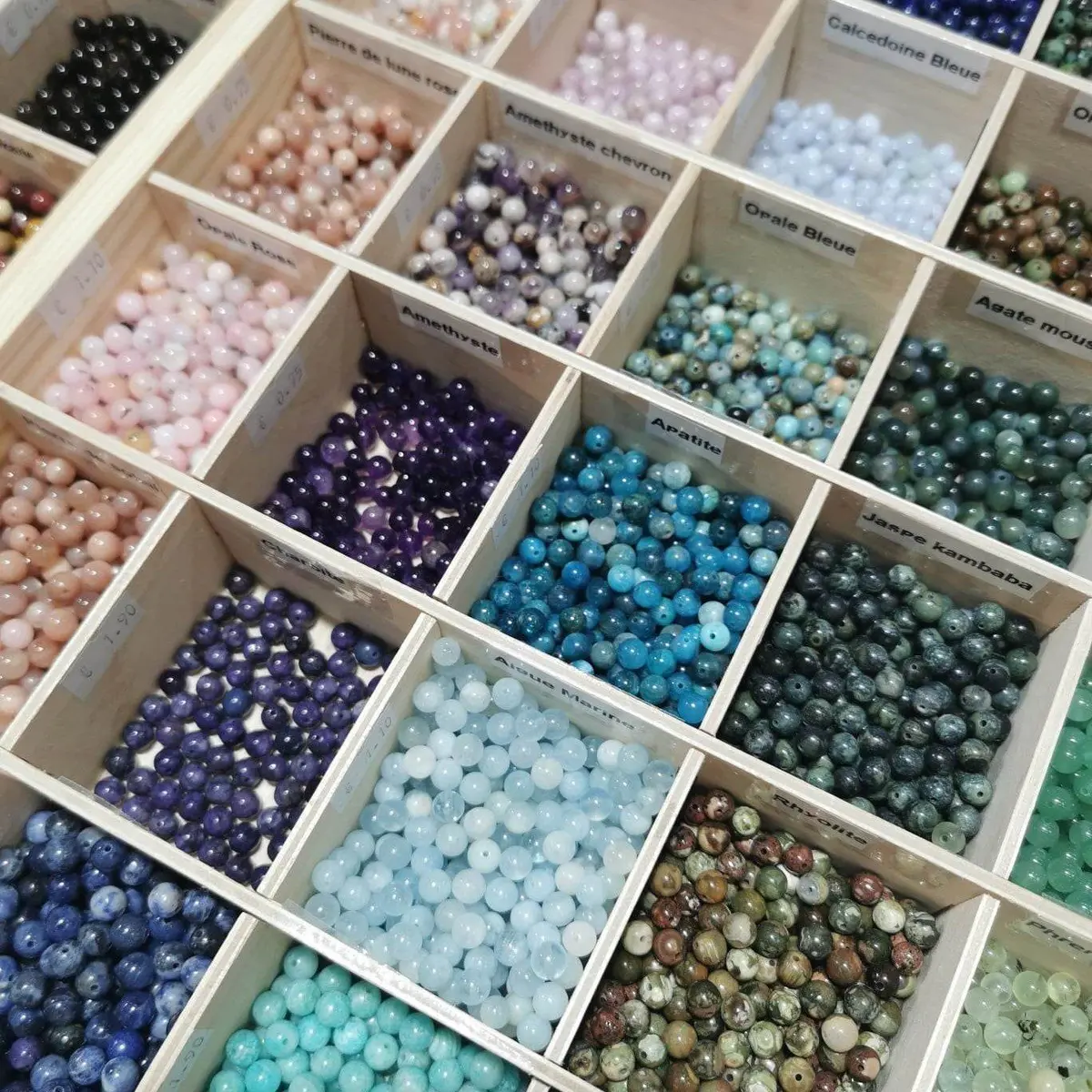 Des perles de pierres naturelles pour vos bijoux