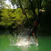 Saut à l'élastique avec touché d'eau du Viaduc d'Arudy (64)
