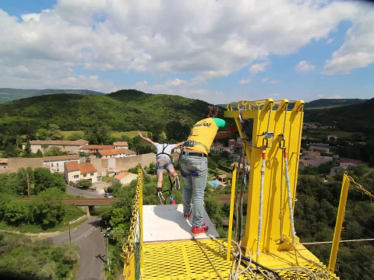 Saut à l'élastique depuis le Viaduc de Boussagues (34)