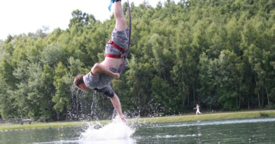 Saut &agrave; l'&eacute;lastique depuis le Viaduc de Claudon (88)
