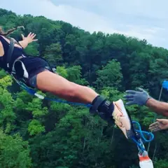 Saut à l'élastique depuis le Viaduc de Cluis (36)