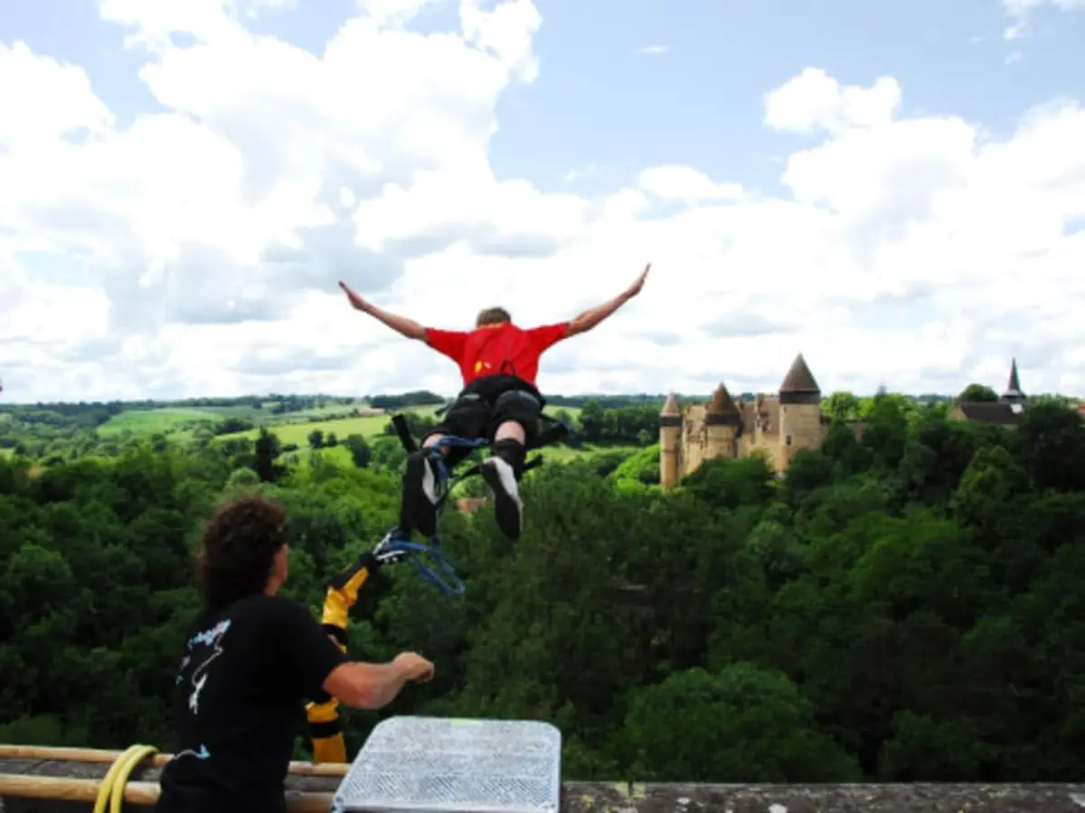 Saut à l'élastique depuis le Viaduc de Culan (18)