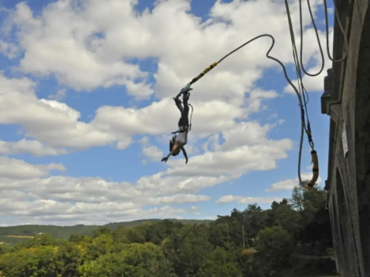 Saut à l'élastique depuis le Viaduc de Sainte-Eulalie-de-Cernon