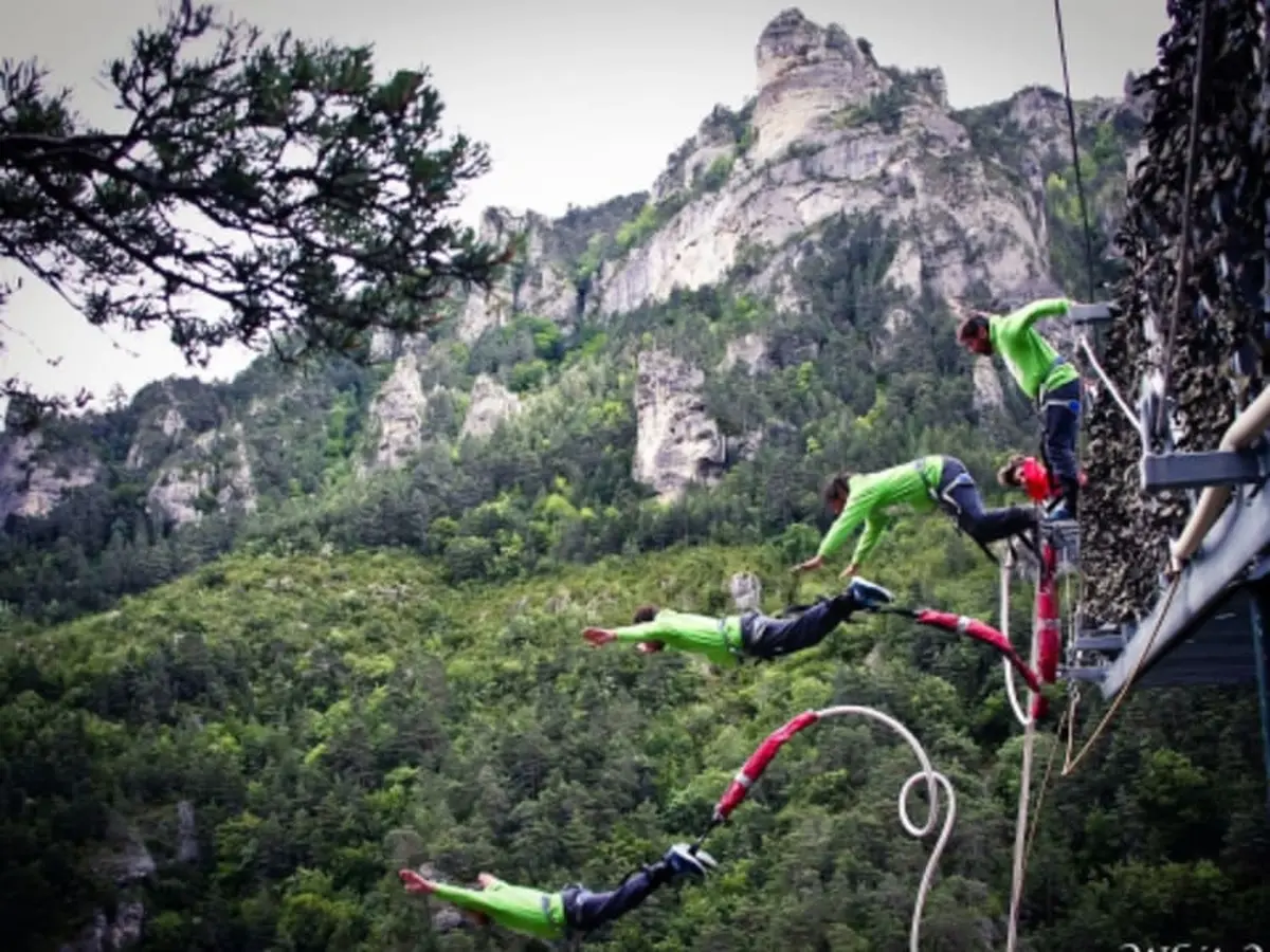 Saut à l'élastique Le 107 au cœur des Gorges du Tarn