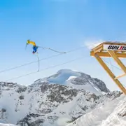 Saut à l'élastique sur tremplin à Tignes (73)