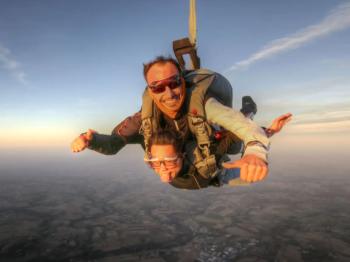 Saut en Parachute en tandem à Niort (79)