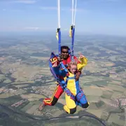 Saut en Parachute en tandem à Tournus-Cuisery proche de Mâcon
