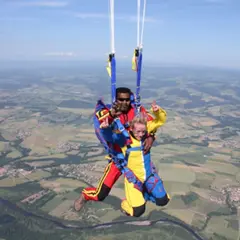 Saut en Parachute en tandem à Tournus-Cuisery proche de Mâcon