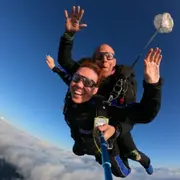 Saut en Parachute en tandem au Mans (72)