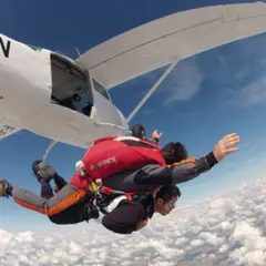 Saut en Parachute en tandem proche de Montargis (45)