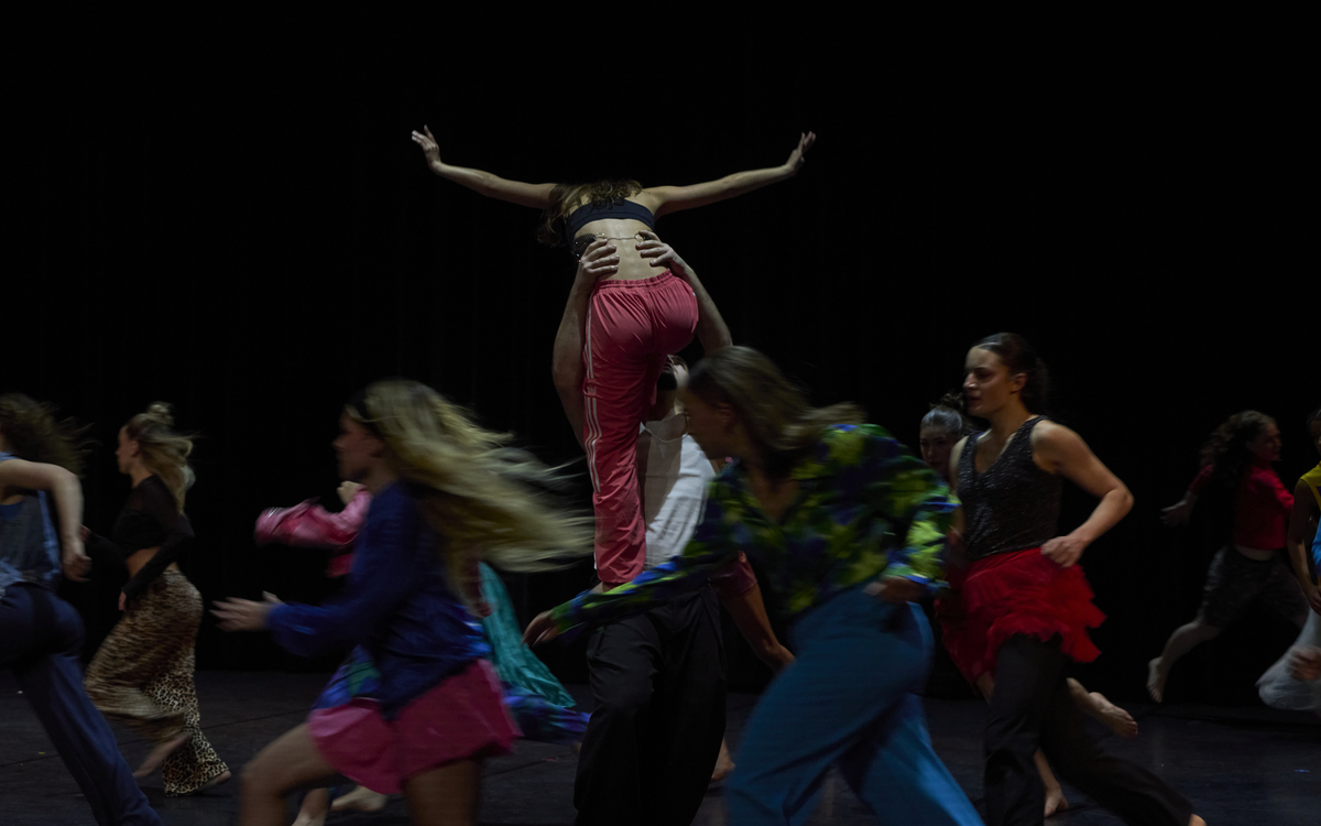 Running with the Wolves, Julie Sicard ©Julien Benhamou