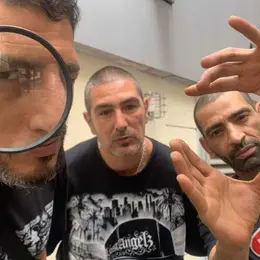 Scred Connexion   Busta Flex   Ice Crimi   Dj Master Mike   Le Carré