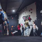 Séance d'escalade en équipe à Marseille Sud (13)