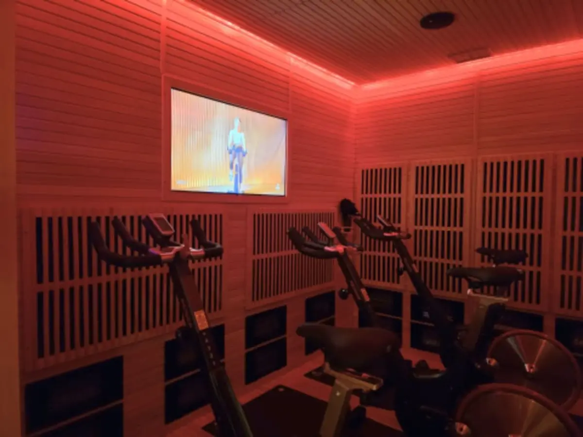 Séance vélo/rameur dans un sauna infrarouge à Paris 16ème