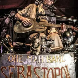 Sébastopol l’homme-orchestre