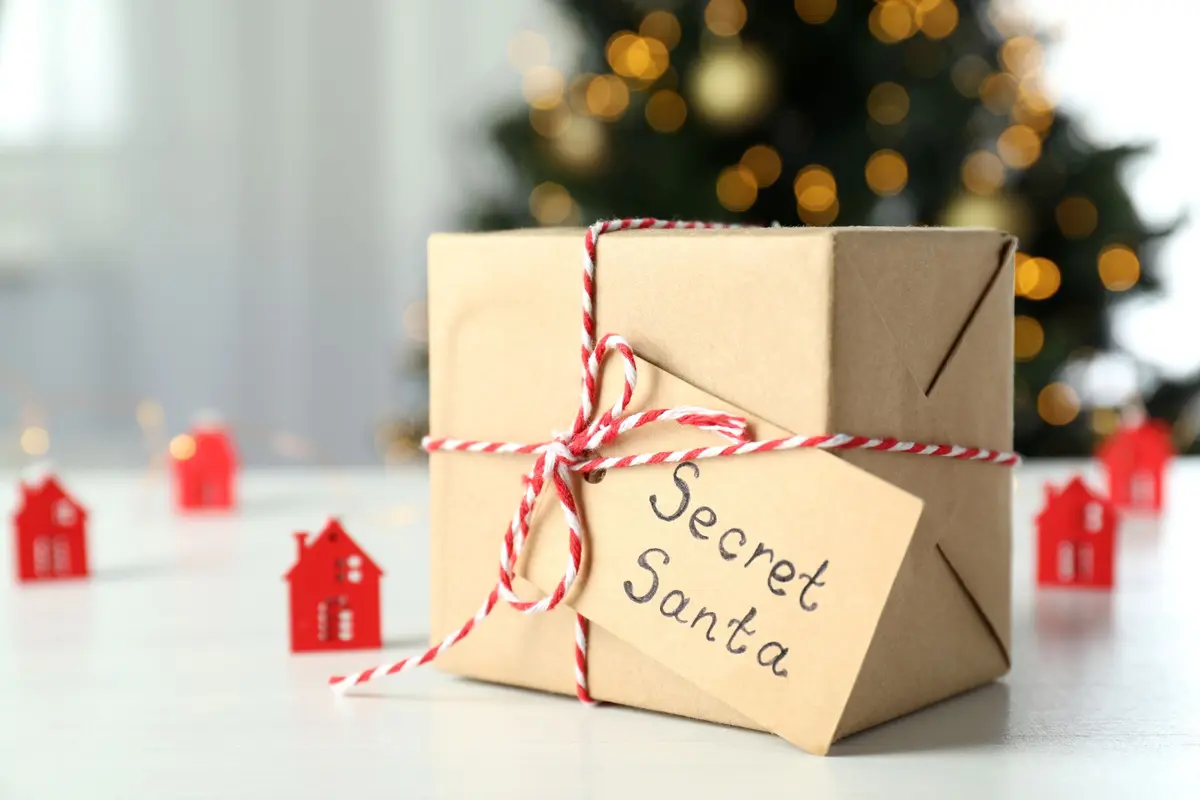 Secret Santa au bureau : réussir son cadeau à moins de 30 €