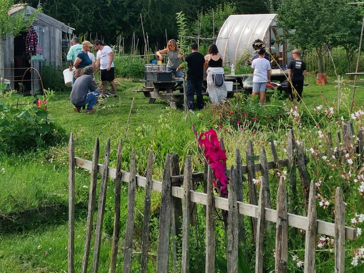 SEMAINE DE LA BIODIVERSITÉ - Visite du jardin du 4L café & temps convivial à Cartelègue