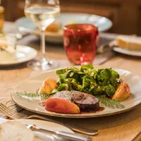 De bons petits plats dans les restaurants participants DR