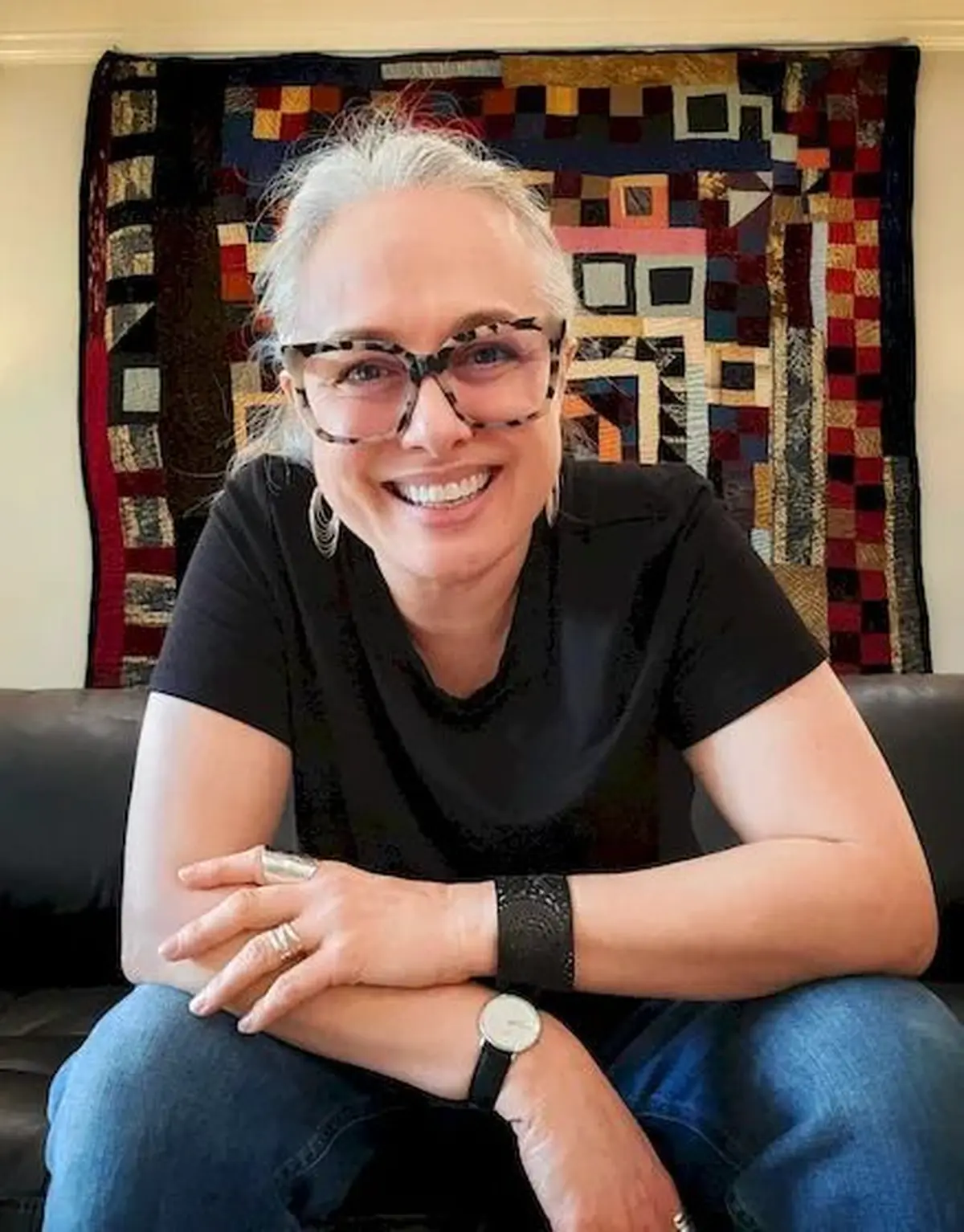 Tara Miller crée une bulle de créativité et de calme pour découvrir ou redécouvrir l'amour du travail à la main. 
