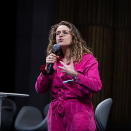 Seule en scène Dissonante, Rafaella scheer