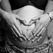 Shooting grossesse & maman/bébé à Paris 3ème