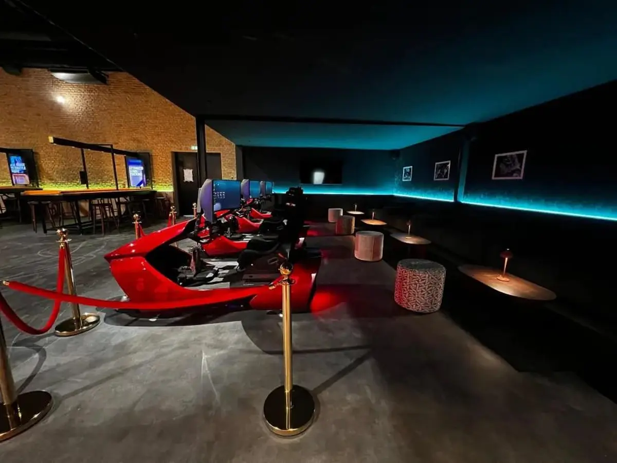 Simulateur de pilotage à Mougins : vivez l'expérience unique de conduire comme un pilote !