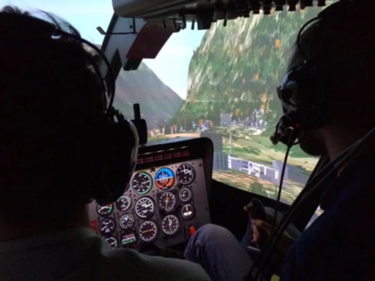 Simulateur de pilotage d'hélicoptère Bell 206 à Metz (57)