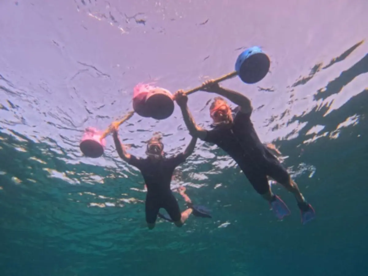 Snorkeling nocturne dans les eaux martiniquaises