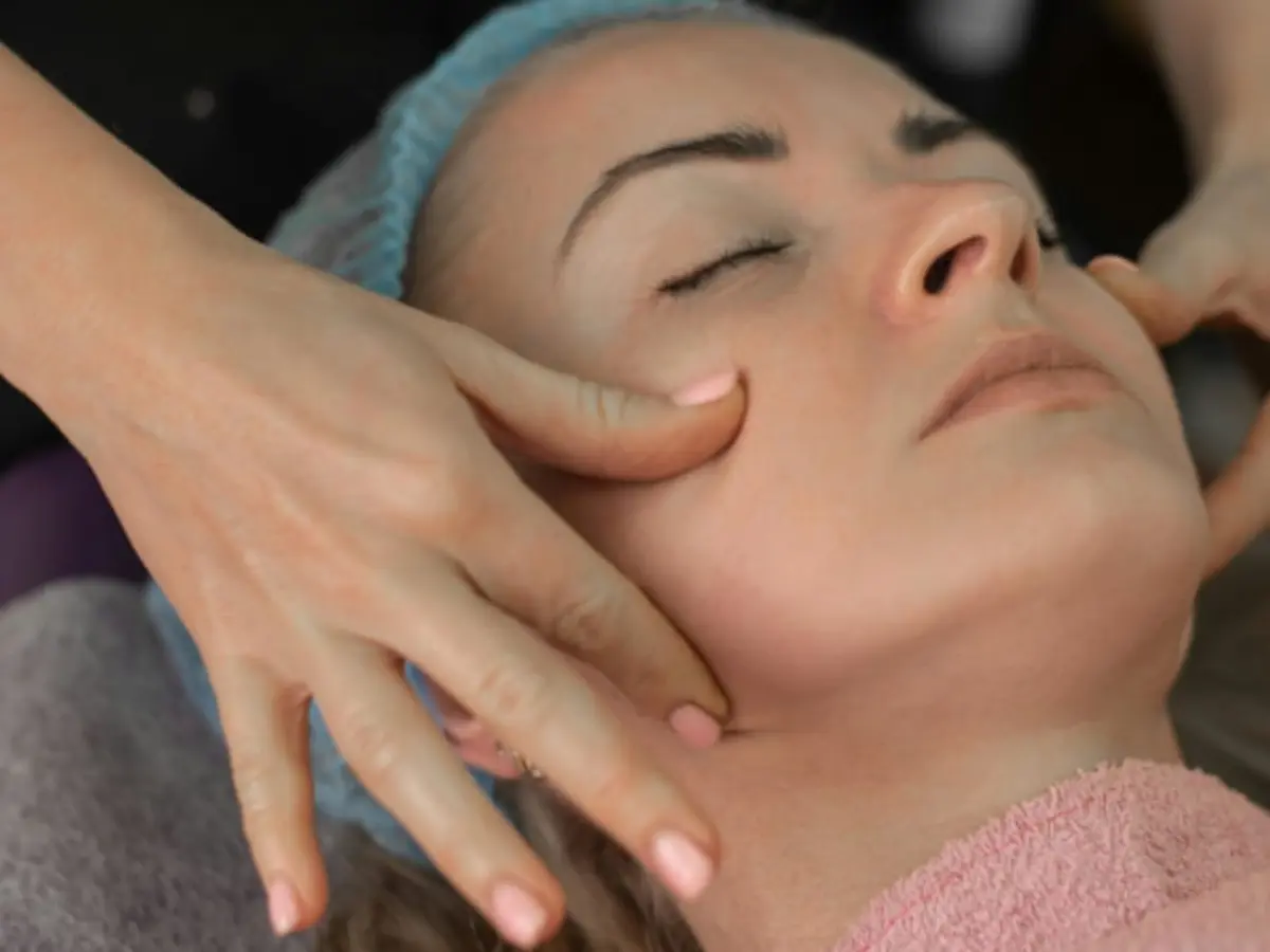 Soin du visage anti-âge à L’Hay-les-Roses (94)