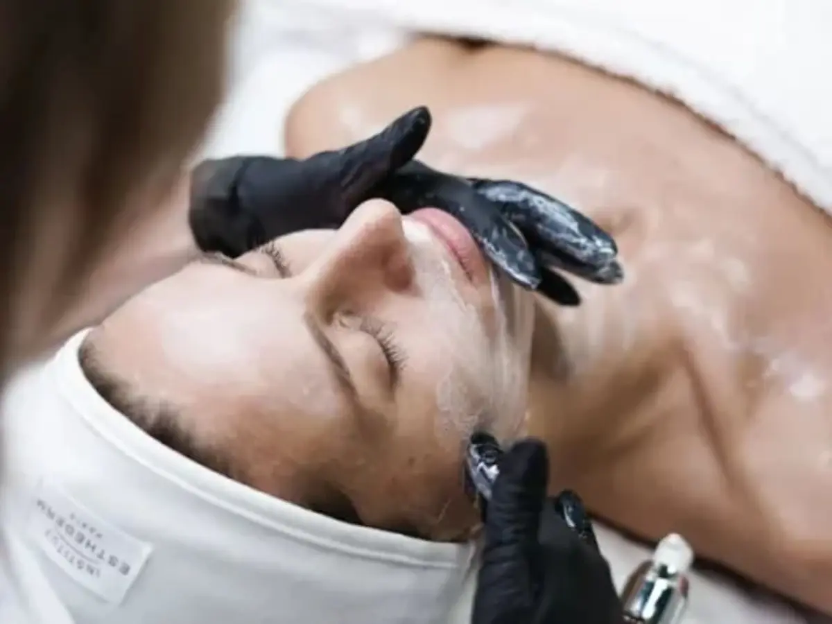 Soin du visage au Lavandou (83)