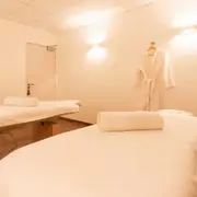 Soin du visage au Spa de l'Hôtel Renaissance Paris St Cloud (92)