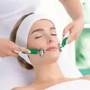 Soin du visage avec appareil Mary Cohr à Paris 8ème