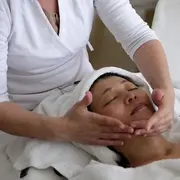 Soin du visage Bangal'Or à Grenoble (38)