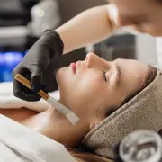 Soins du visage à Paris 17ème Brochant