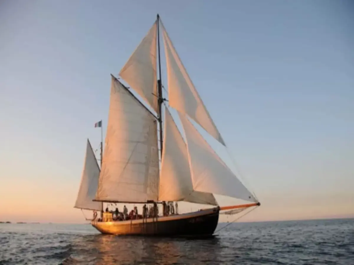 Soirée apéro à bord d'un voilier près de Vannes (56)