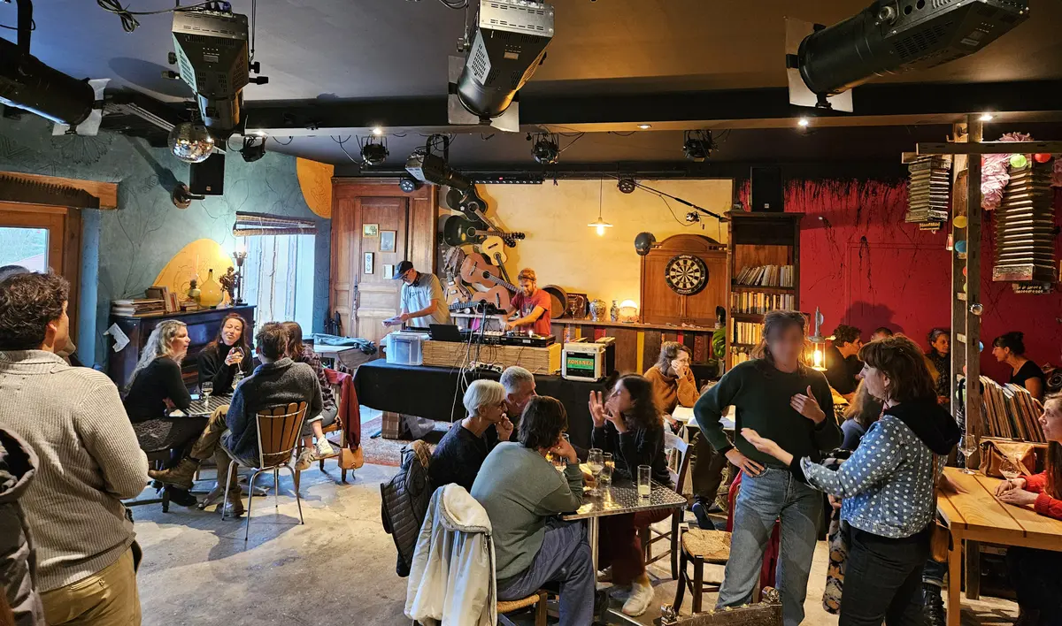 Soirée cirque et musique au Shack