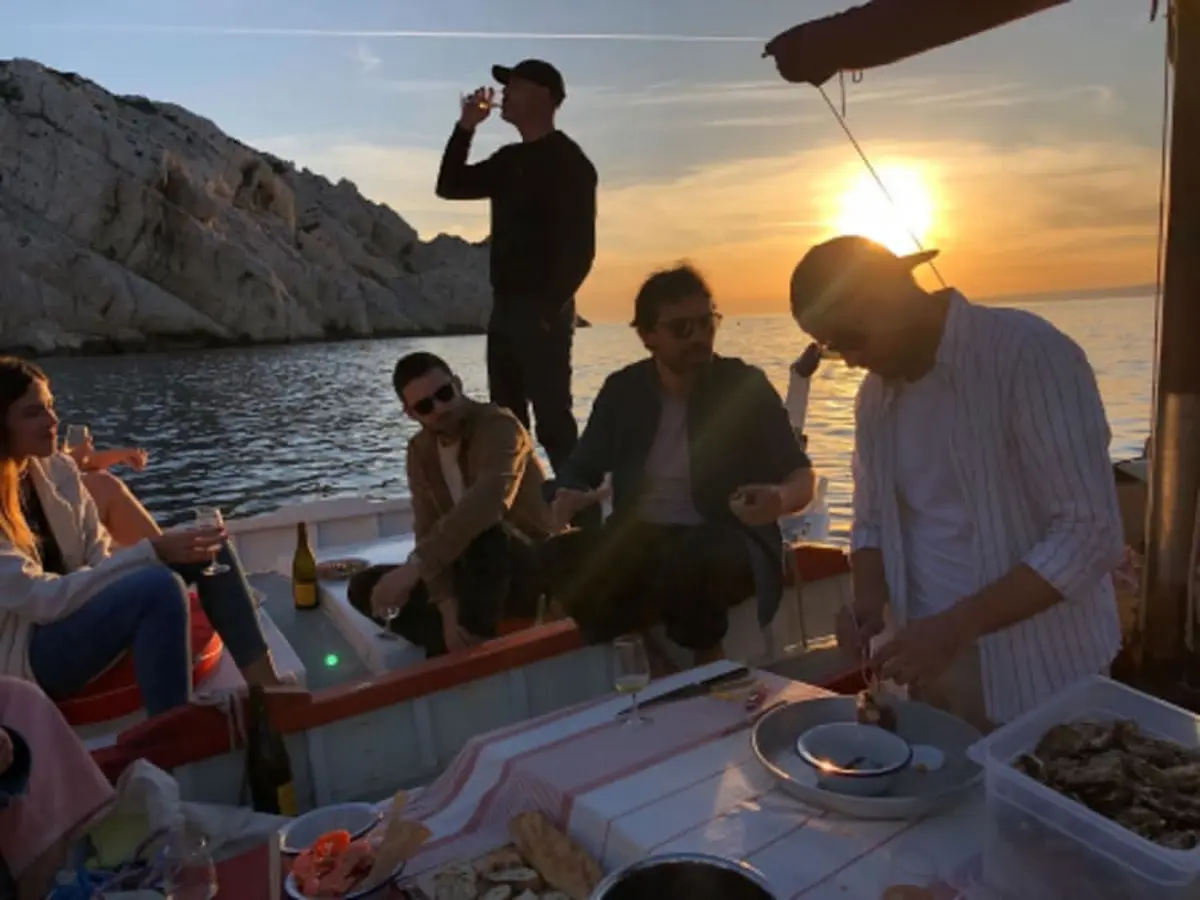 Soirée coucher de soleil en barque à Marseille (13)