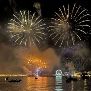 Soirée en catamaran dîner et feu d'artifice depuis Hyères (83)