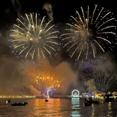 Soirée en catamaran dîner et feu d'artifice depuis Hyères (83)