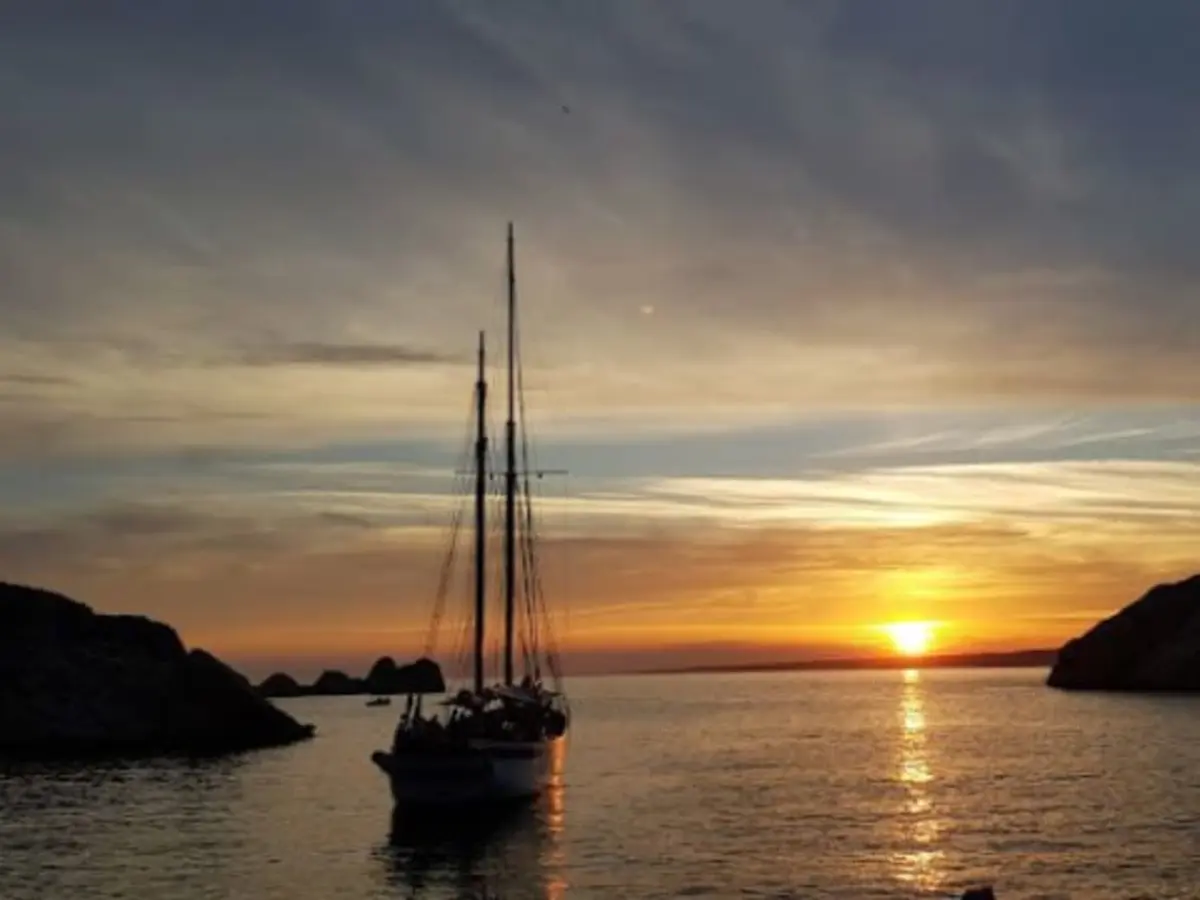 Soirée en voilier au soleil couchant à Marseille (13)